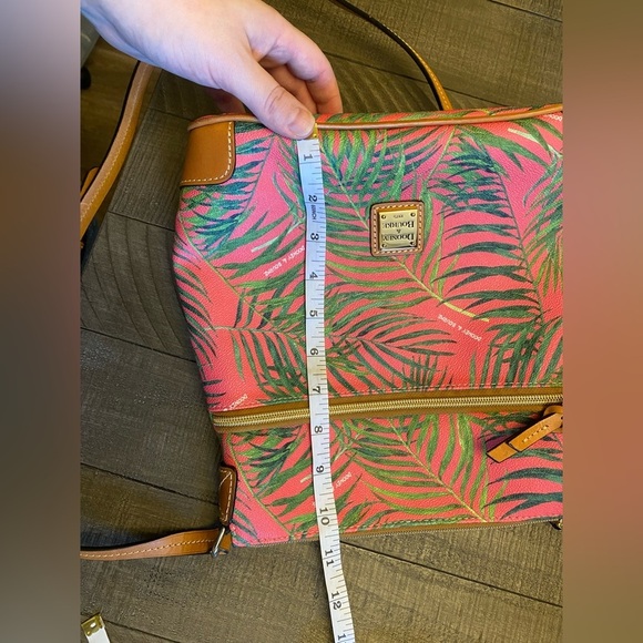 Dooney & Bourke pink with palm leaves crossbody/shoulder bag - Picture 14 of 15